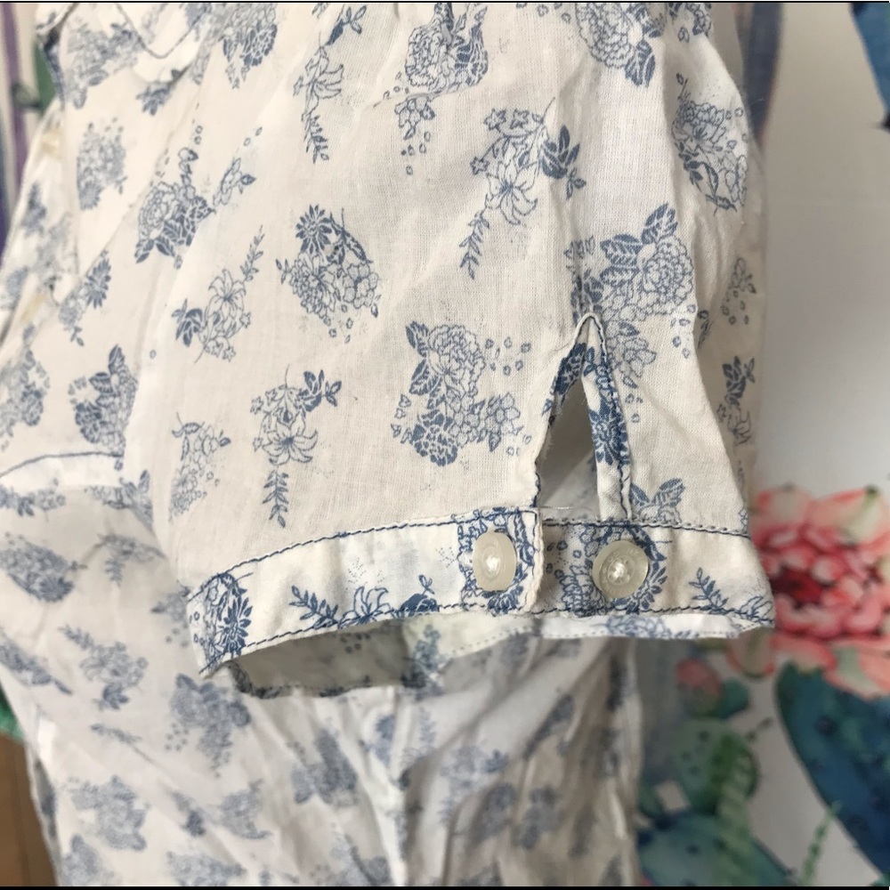 Light n Dainty Spring Top - Picture 5 of 6